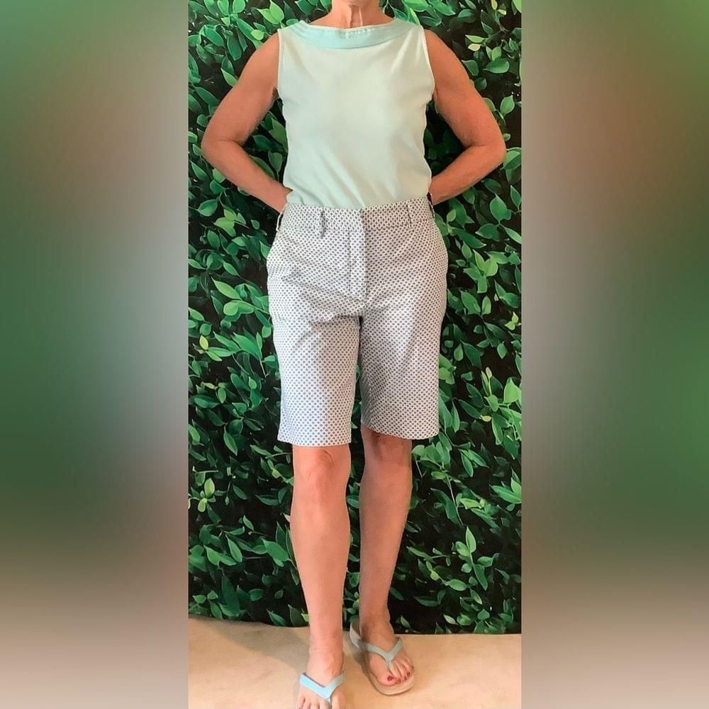 🩵 Talbots Aqua Sleeveless Sweater – Medium – Textured Neckline Shell Top